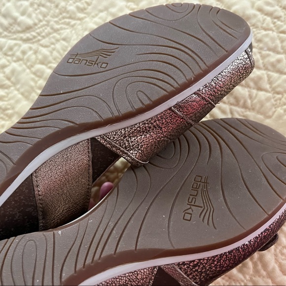 Dansko Gold Sandals Size 38 - Picture 10 of 11
